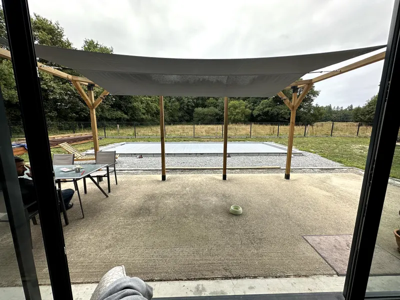 Terrasse de piscine bois exotique, avant les travaux