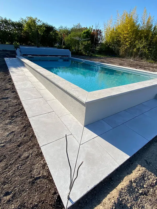 Carrelage tour de piscine, Carrelage