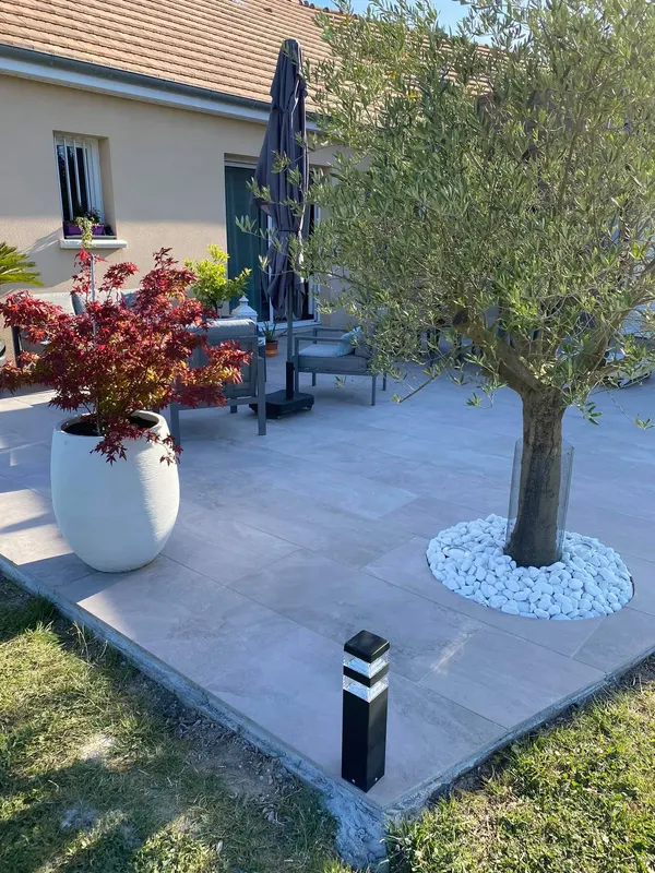Terrasse carrelée, Carrelage