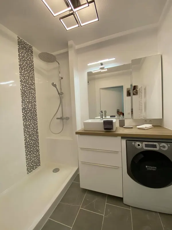 Salle de douche, Salle de douche